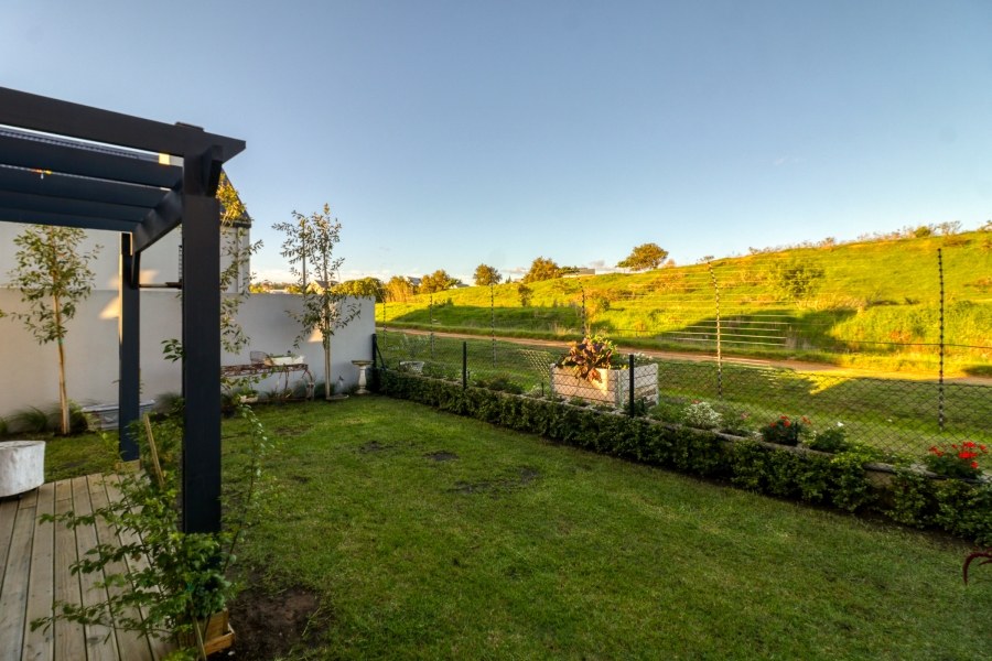 3 Bedroom Property for Sale in Aan de Wijnlanden Western Cape